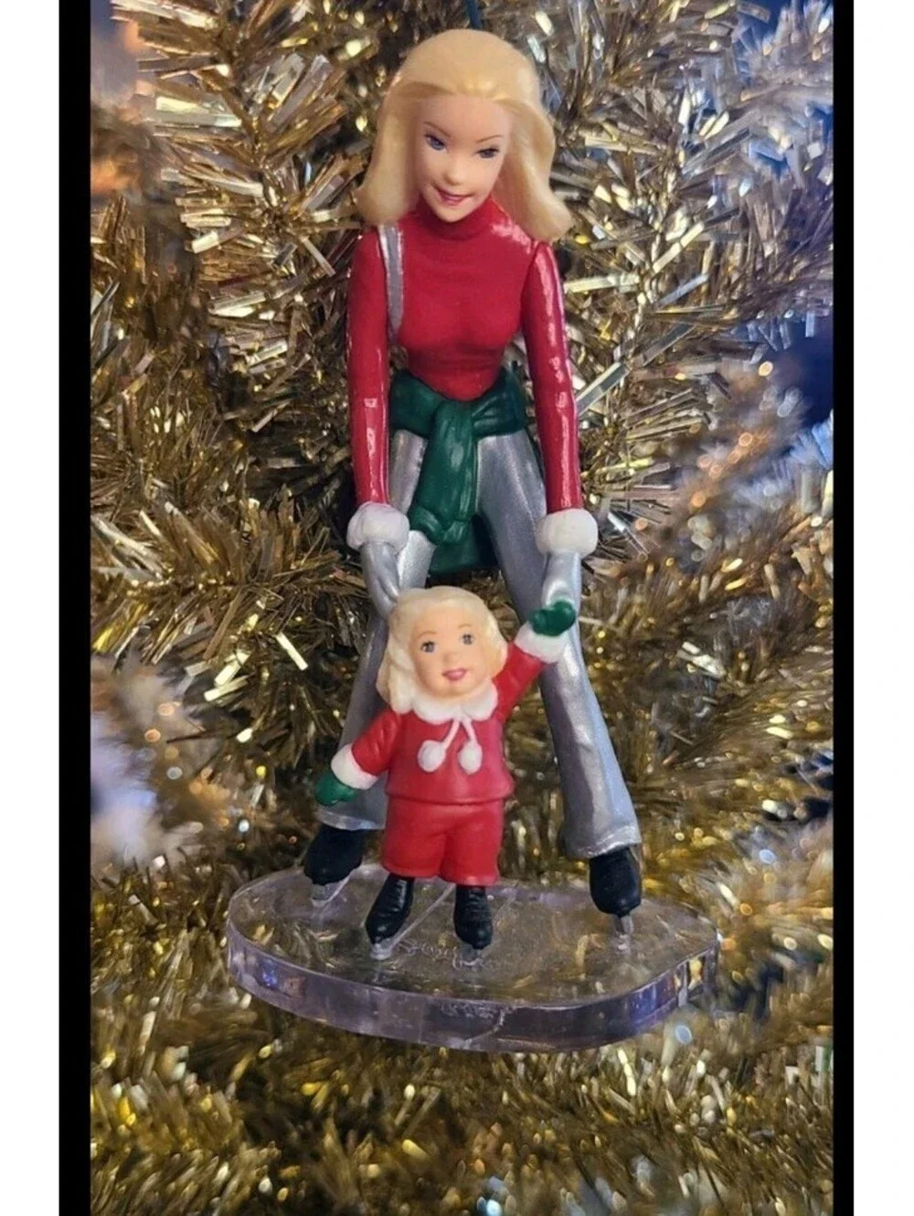Hallmark Keepsake Ornament Barbie and Kelly on The Ice 2001